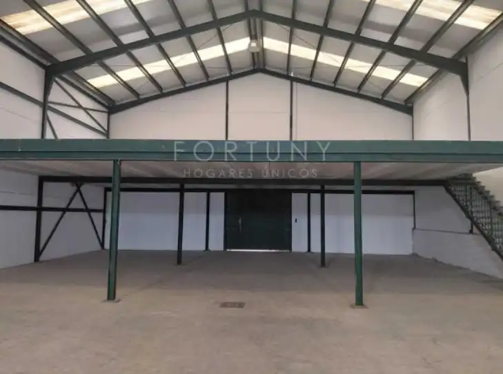 Fabrikhallen zur Miete in Colmenar, Málaga