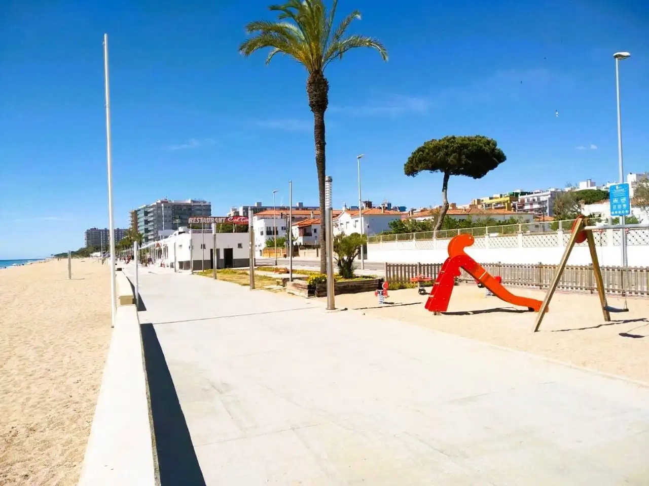 Vista exterior de Pis en venda en Blanes amb Aire condicionat, Calefacció i Terrassa