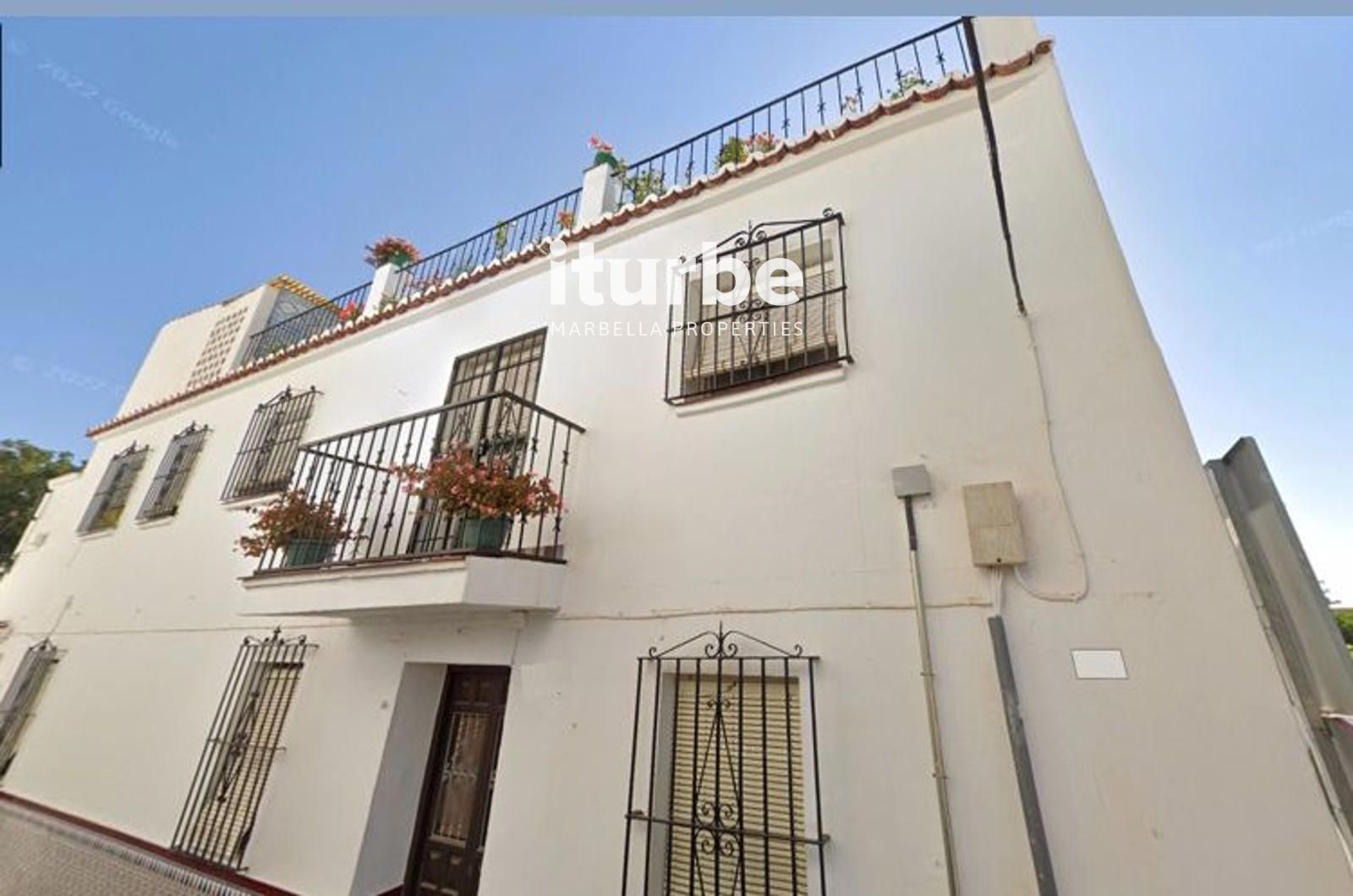 Exterior view of House or chalet for sale in Marbella  with Terrace and Balcony
