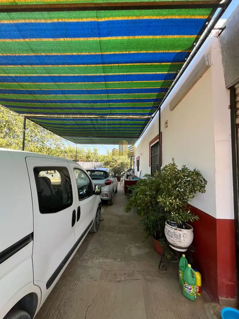 Vista exterior de Casa o xalet en venda en Alcalá de Guadaira amb Traster