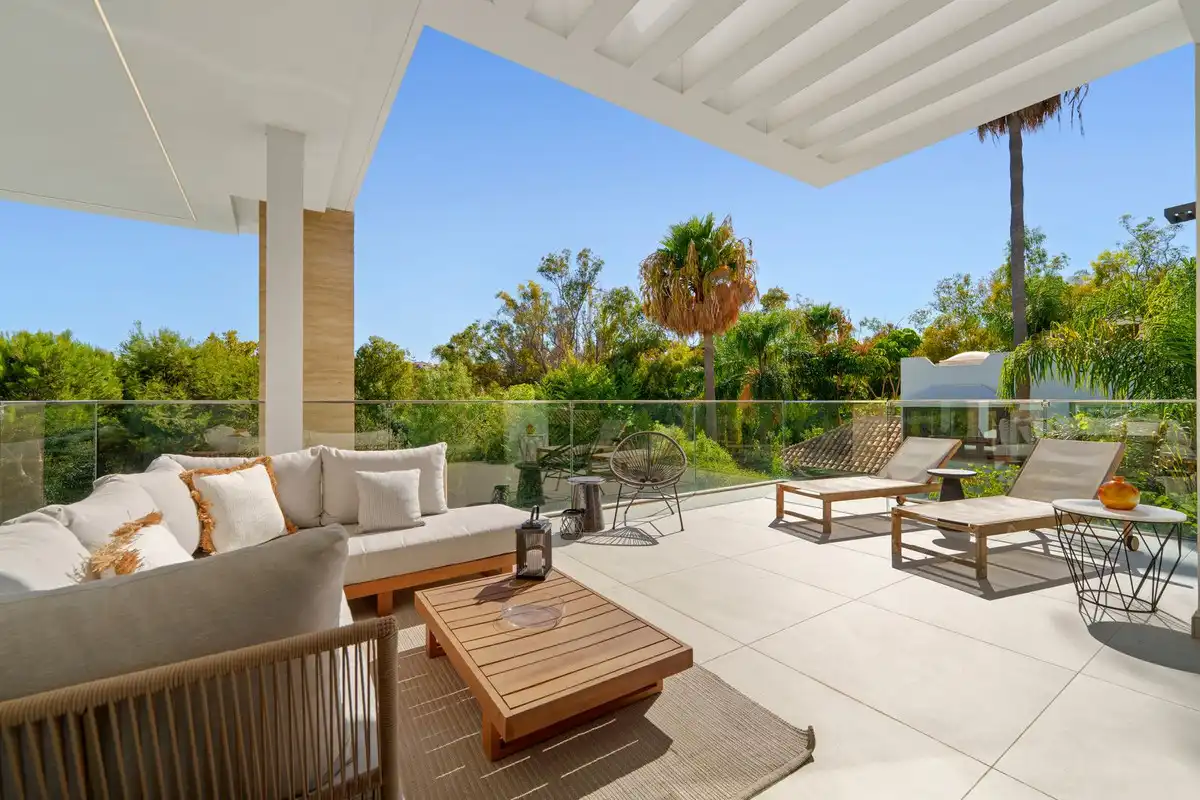 Terrassa de Casa o xalet en venda en Marbella amb Aire condicionat, Jardí privat i Terrassa
