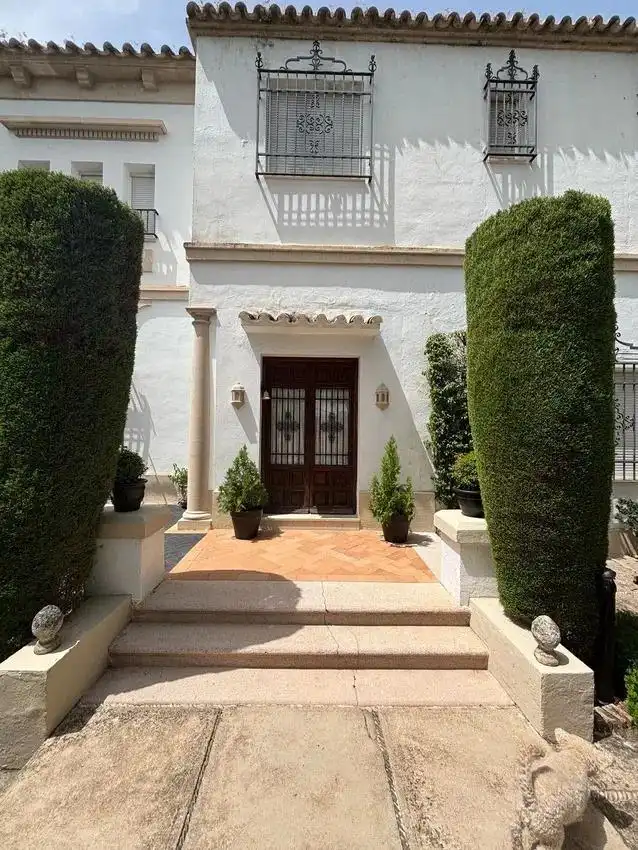 Casa adosada en venda en Córdoba amb Aire condicionat, Calefacció i Jardí privat
