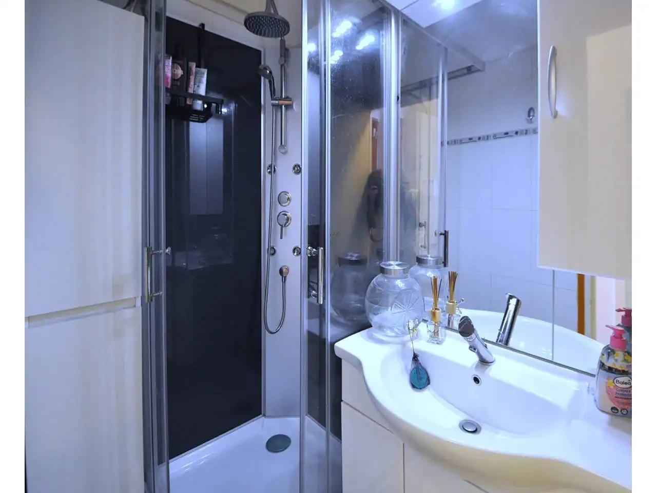 Badezimmer von Wohnungen zum Verkauf in Lloret de Mar mit Möbliert, Balkon und Gemeinschaftspool