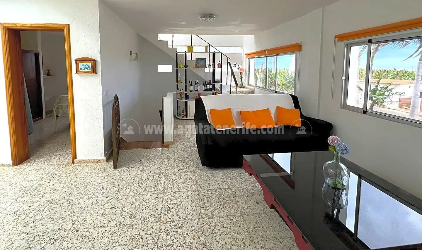 Sala de estar de Finca rústica en venta en Los Silos con Jardín privado y Terraza