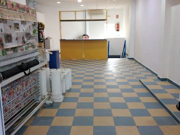 Local comercial en venda a Los Robles