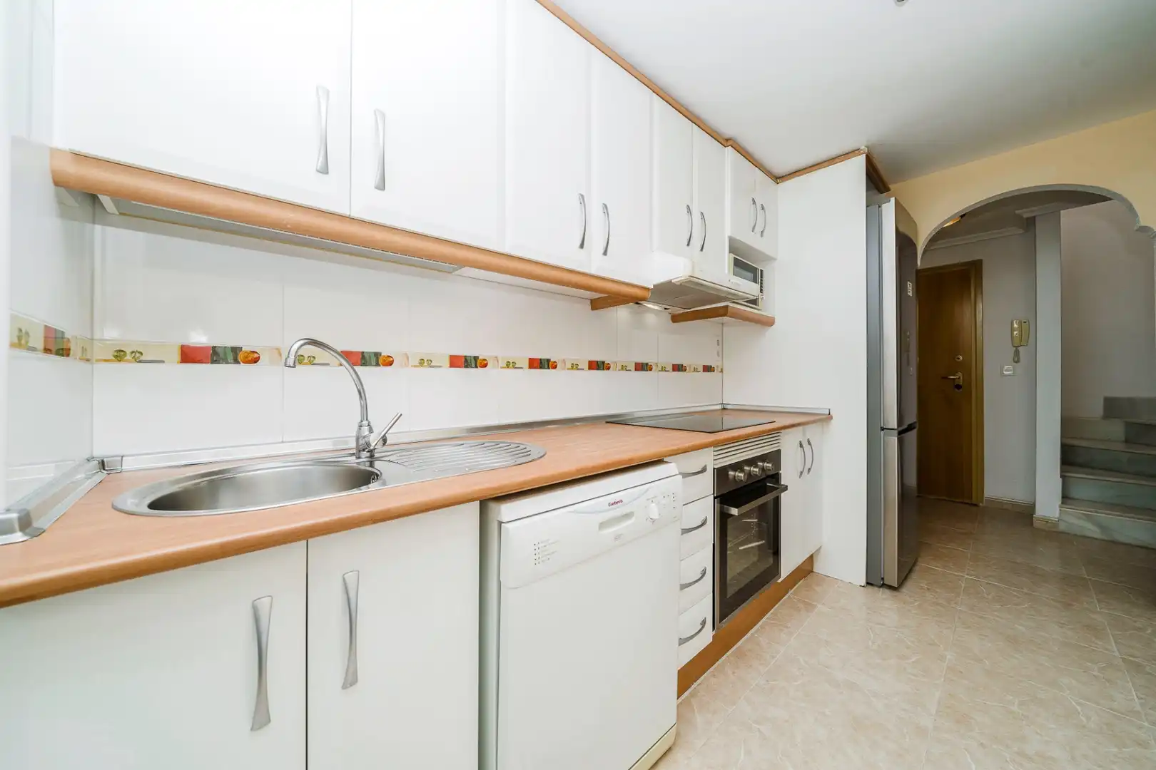 Attic for rent in La Florida