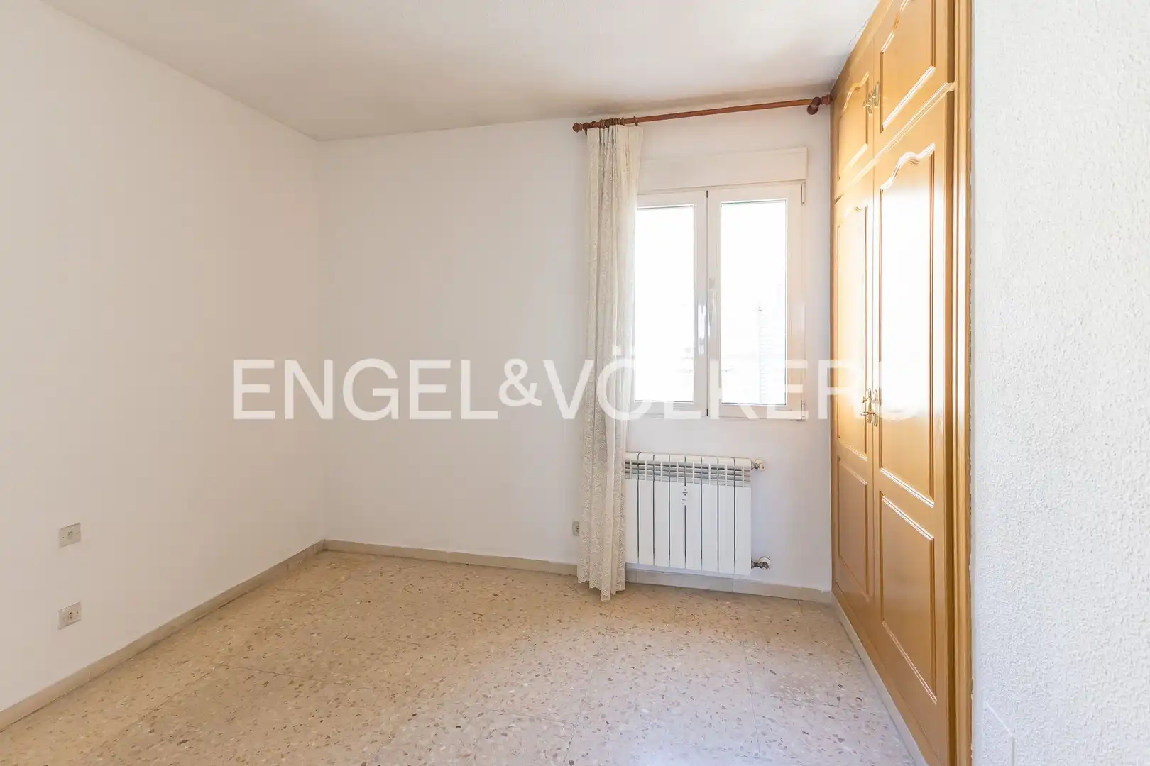 Bedroom of Flat for sale in Madrid  with Air Conditioner, Heating and Terrace
