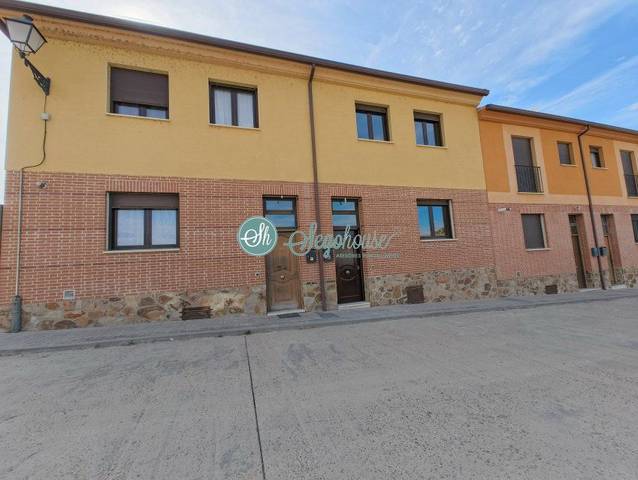 Casa-chalet en Venta en Área Rural