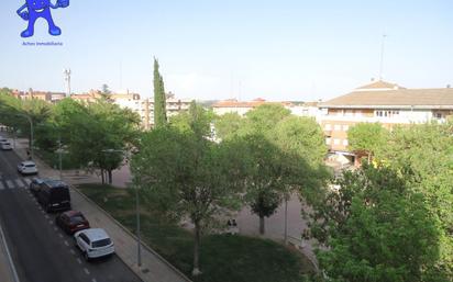 Exterior view of Flat for sale in Salamanca Capital  with Heating