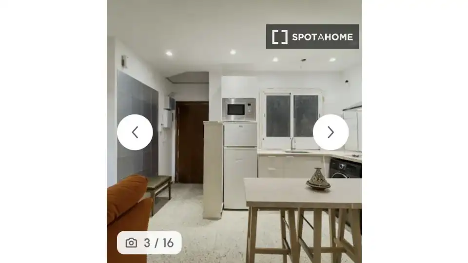 Habitació a La Nova Esquerra de l'Eixample
