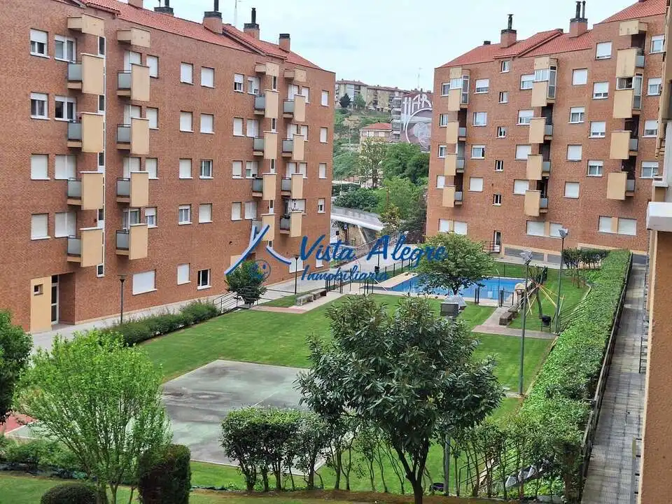 Piso con terraza en venta en Calle Arsenio Marcelino Salazar