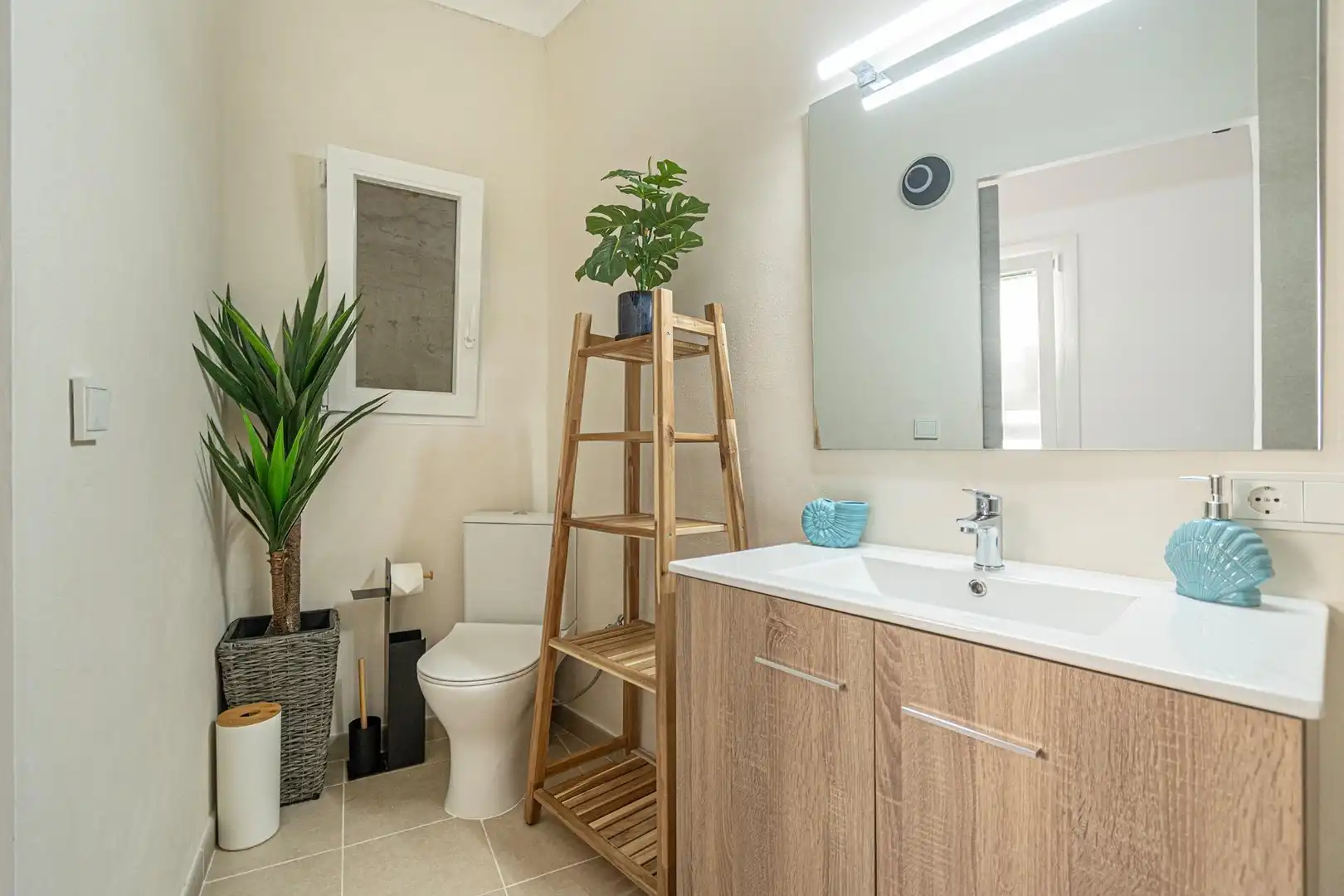 Bathroom of Attic for sale in Inca  with Heating, Balcony and Alarm