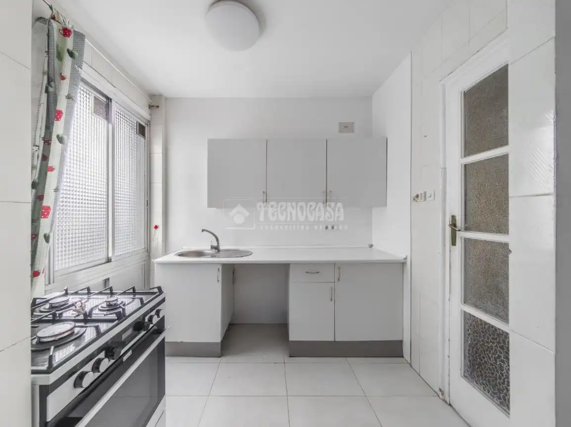 Kitchen of Flat for sale in Madrid  with Parquet flooring