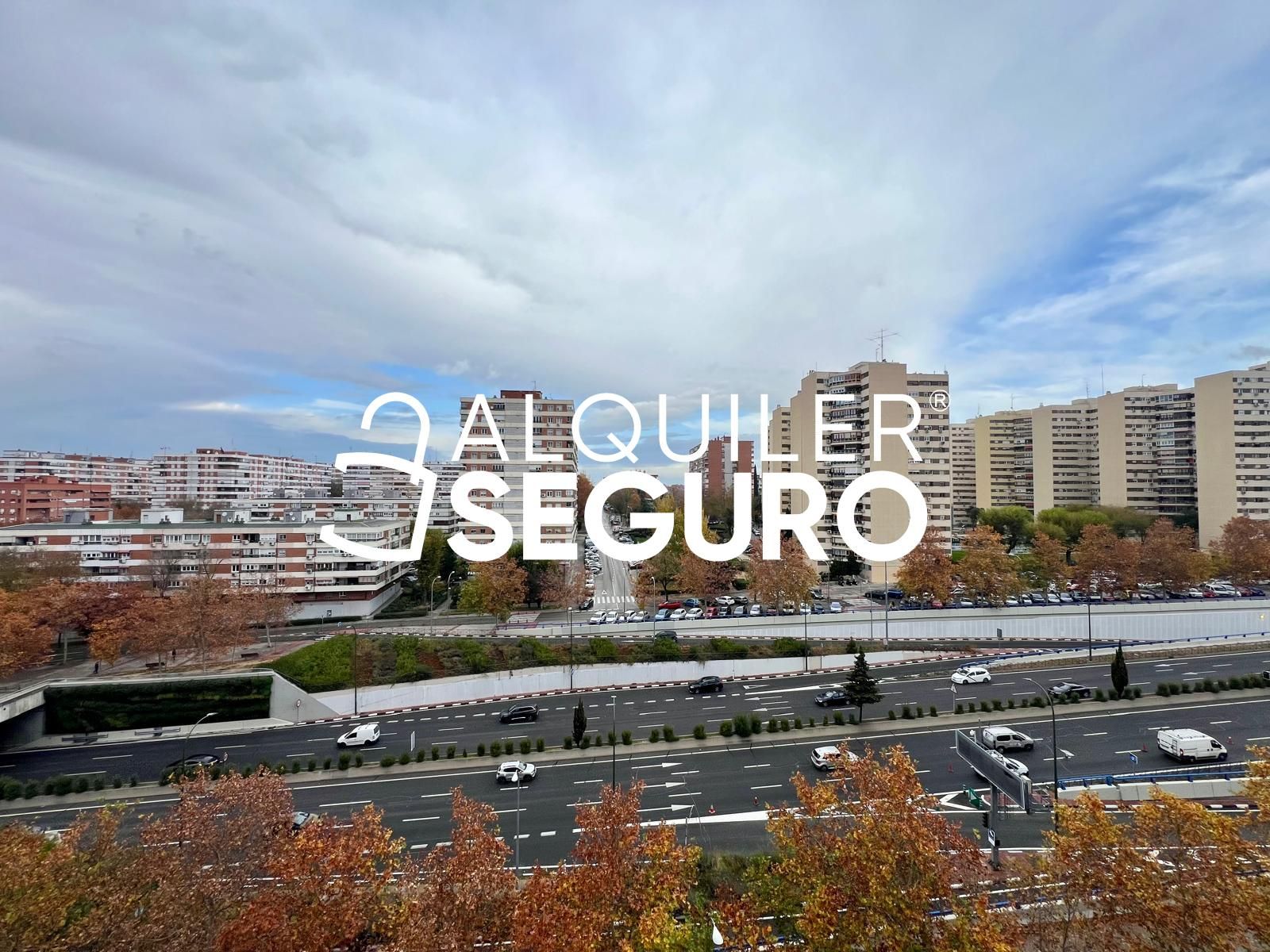 Vista exterior de Pis de lloguer en  Madrid Capital amb Aire condicionat, Calefacció i Moblat