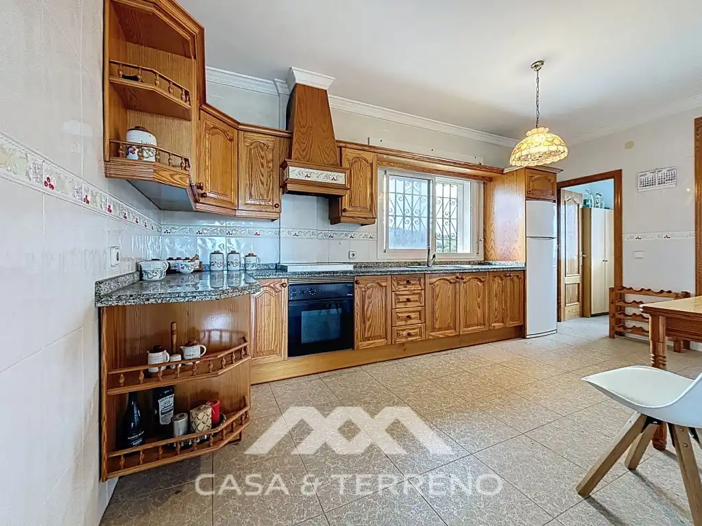 Cocina de Casa o chalet en venta en Vélez-Málaga con Aire acondicionado, Jardín privado y Terraza