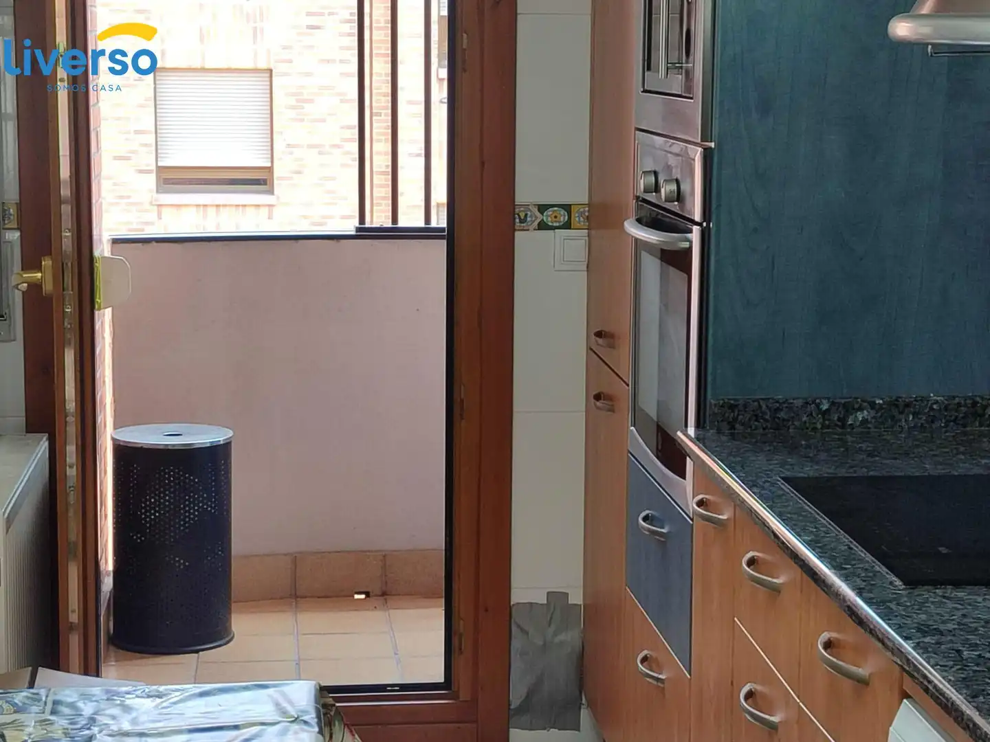 Cocina de Piso de alquiler en Burgos con Calefacción, Trastero y Amueblado
