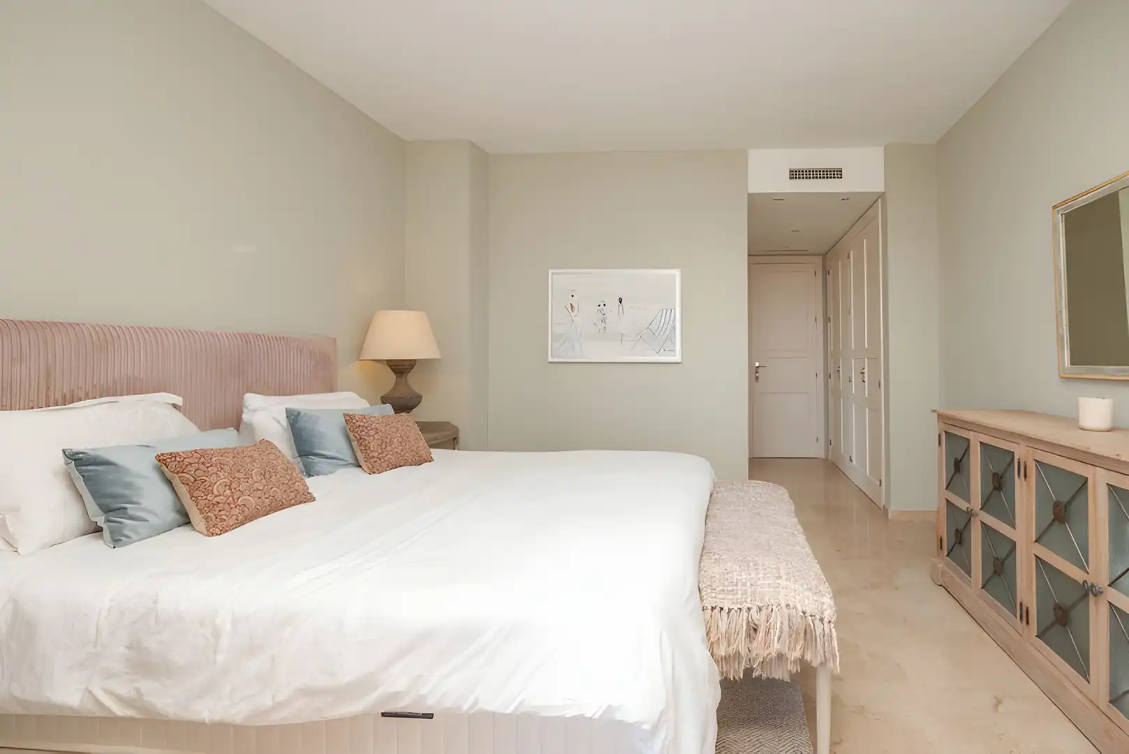 Apartment with pool for sale in Elviria - Cabopino, imagen 5