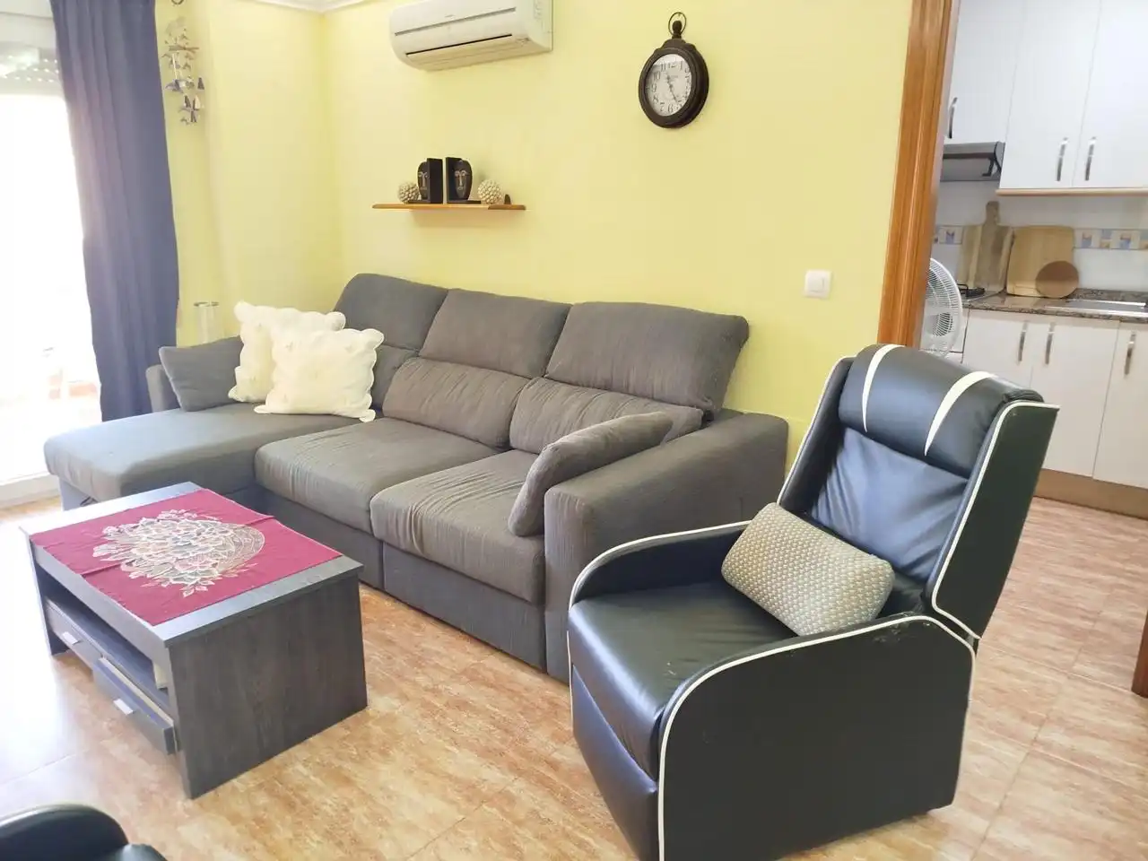 Sala de estar de Apartamento en venta en La Manga del Mar Menor con Aire acondicionado, Calefacción y Terraza