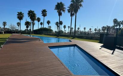 Piscina de Pis en venda en  Barcelona Capital amb Calefacció, Jardí privat i Terrassa