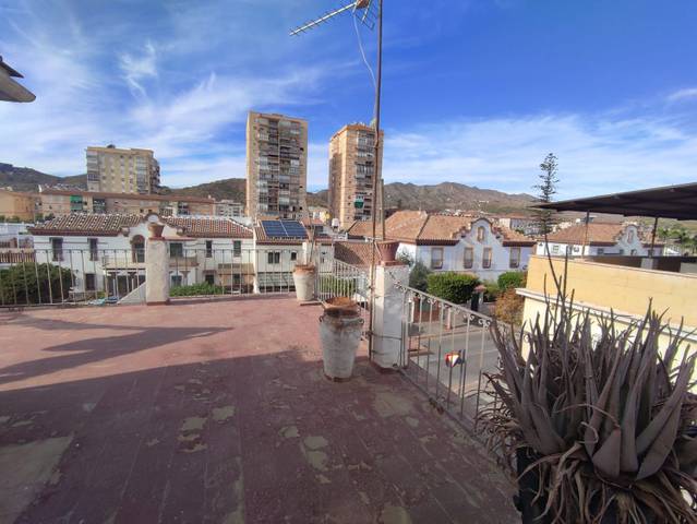 Casa-chalet en Venta en Barrio de Ciudad Jardín