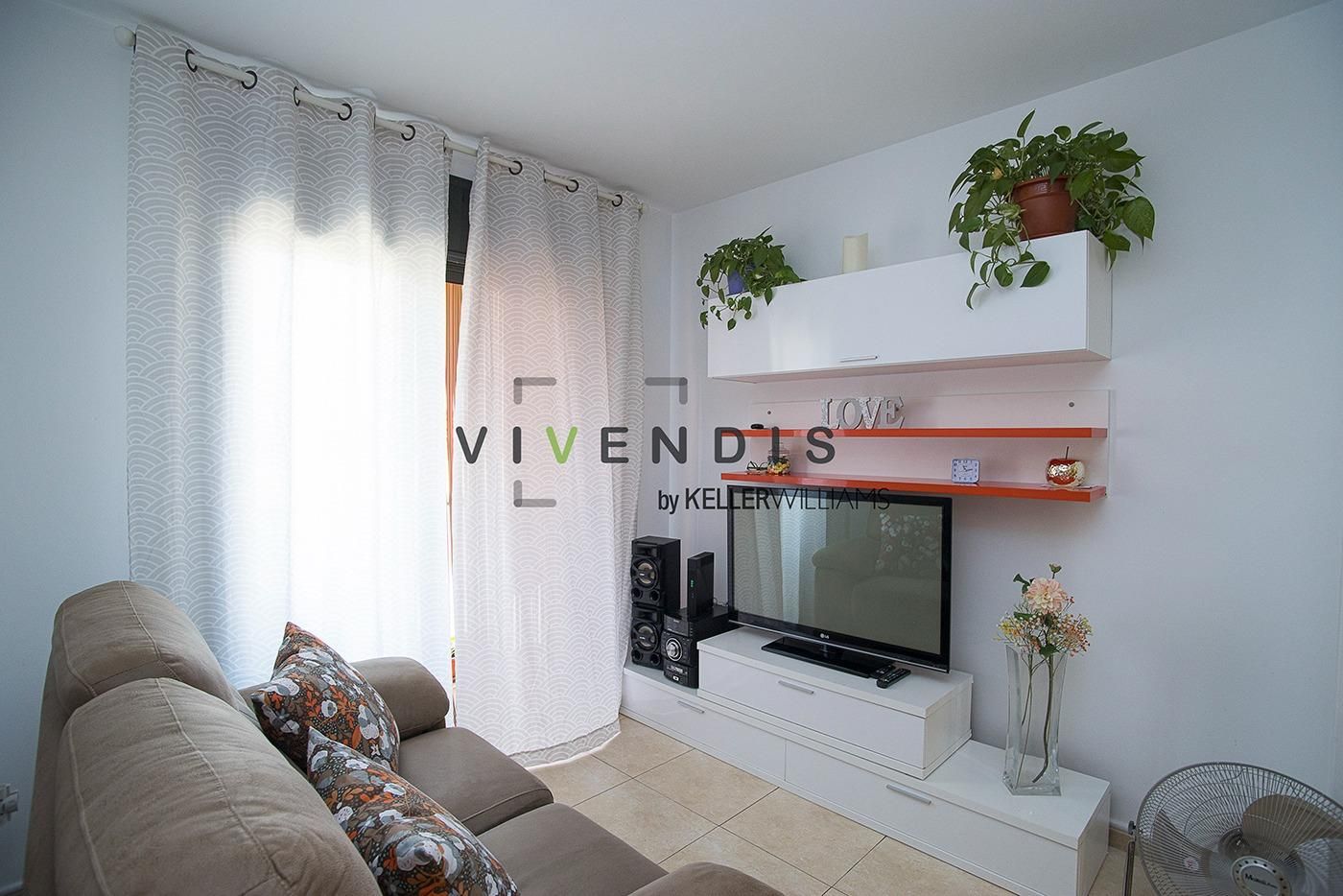 Living room of Flat for sale in El Vendrell  with Air Conditioner and Balcony