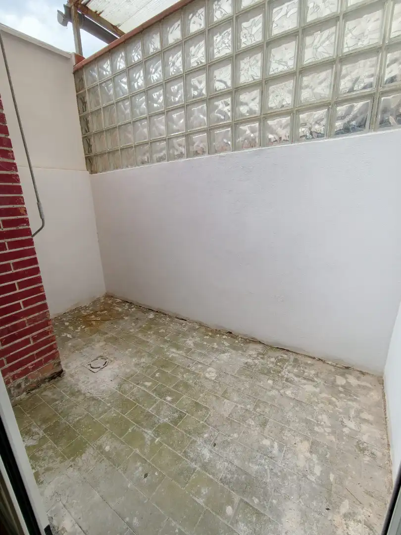 Piso en venta en Sant Boi de Llobregat con Parquet, Horno y Balcón