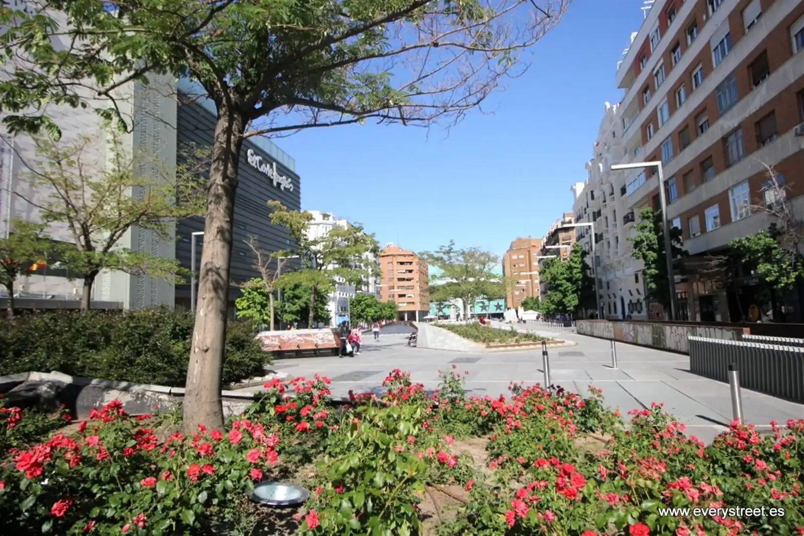 Exterior view of Flat for rent in Barrio de Salamanca