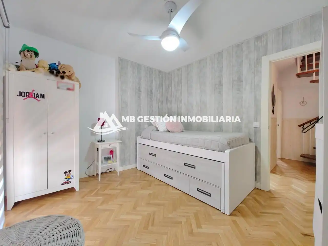 Schlafzimmer von Maisonette zum Verkauf in Fuenlabrada mit Klimaanlage, Heizung und Terrasse