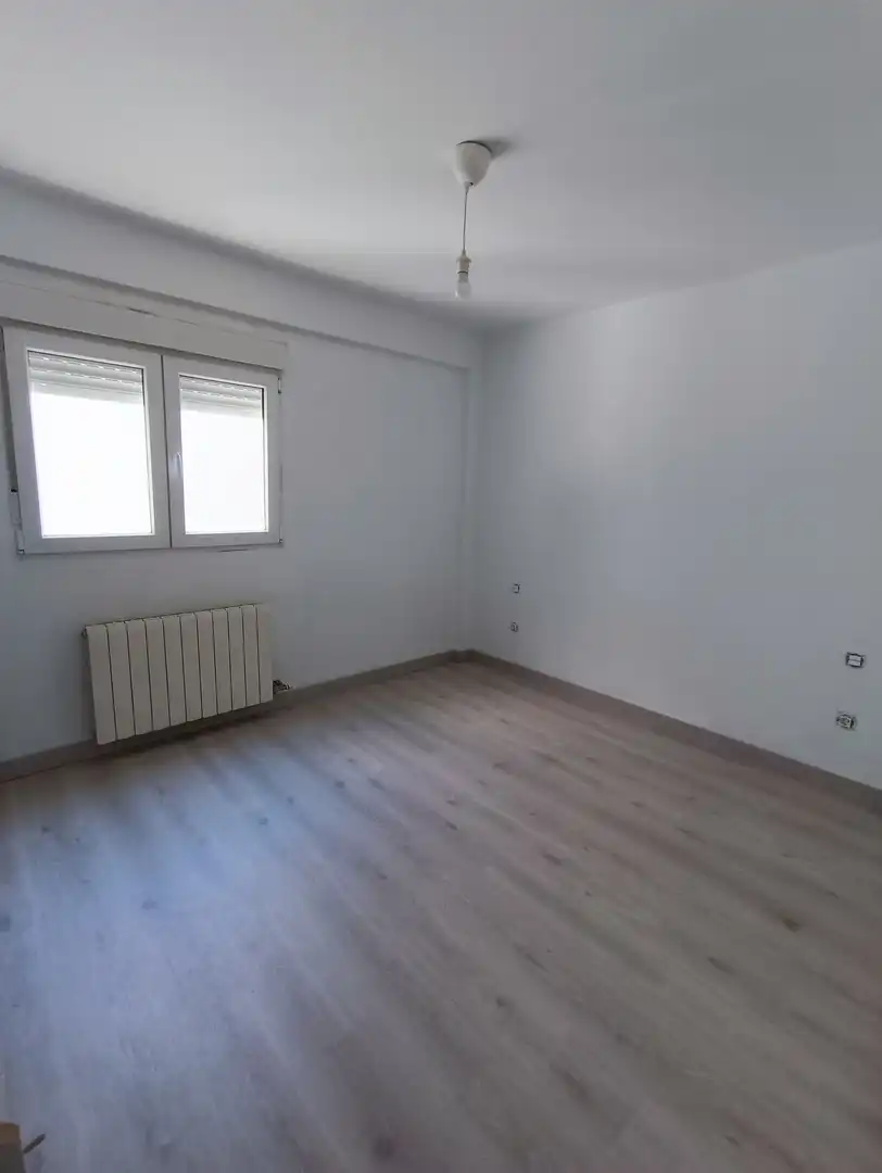 Bedroom of Flat for sale in Zaragoza  with Heating