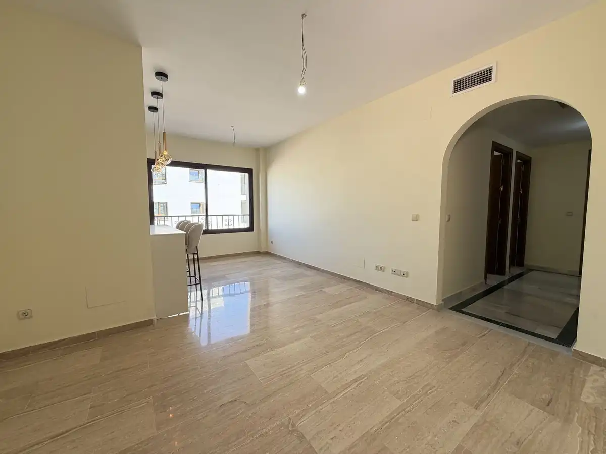Menjador de Apartament en venda en Estepona