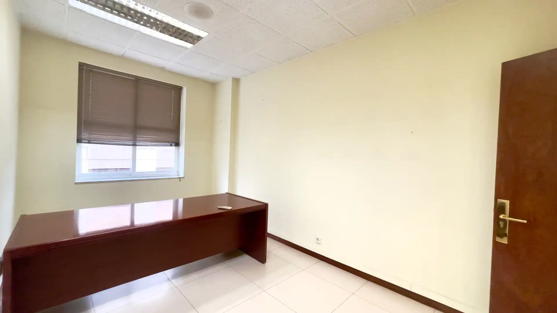 Büro zum Verkauf in Ponferrada mit Klimaanlage, Heizung und Möbliert