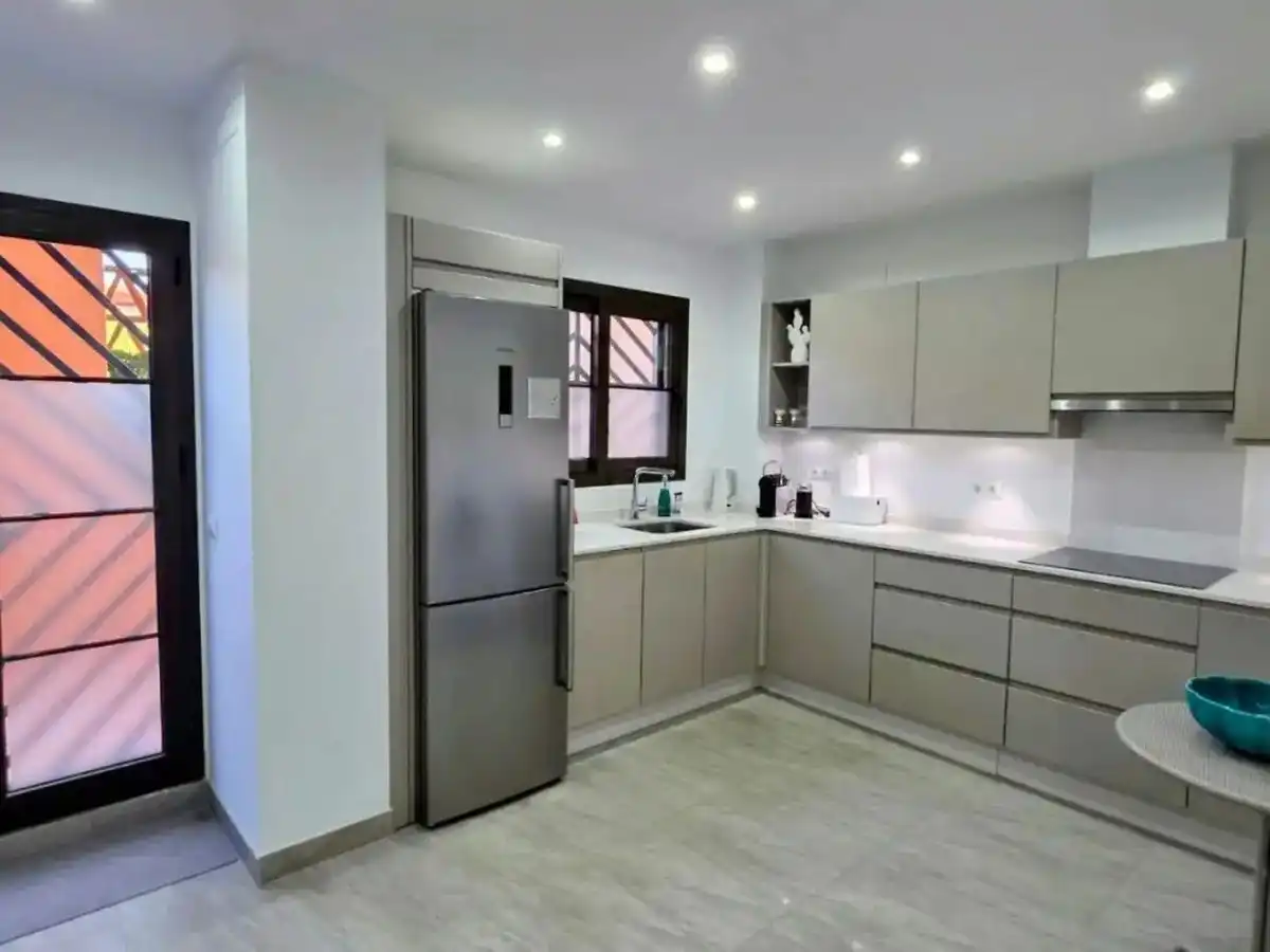 Apartament amb piscina en venda a Estepona Pueblo, imagen 5
