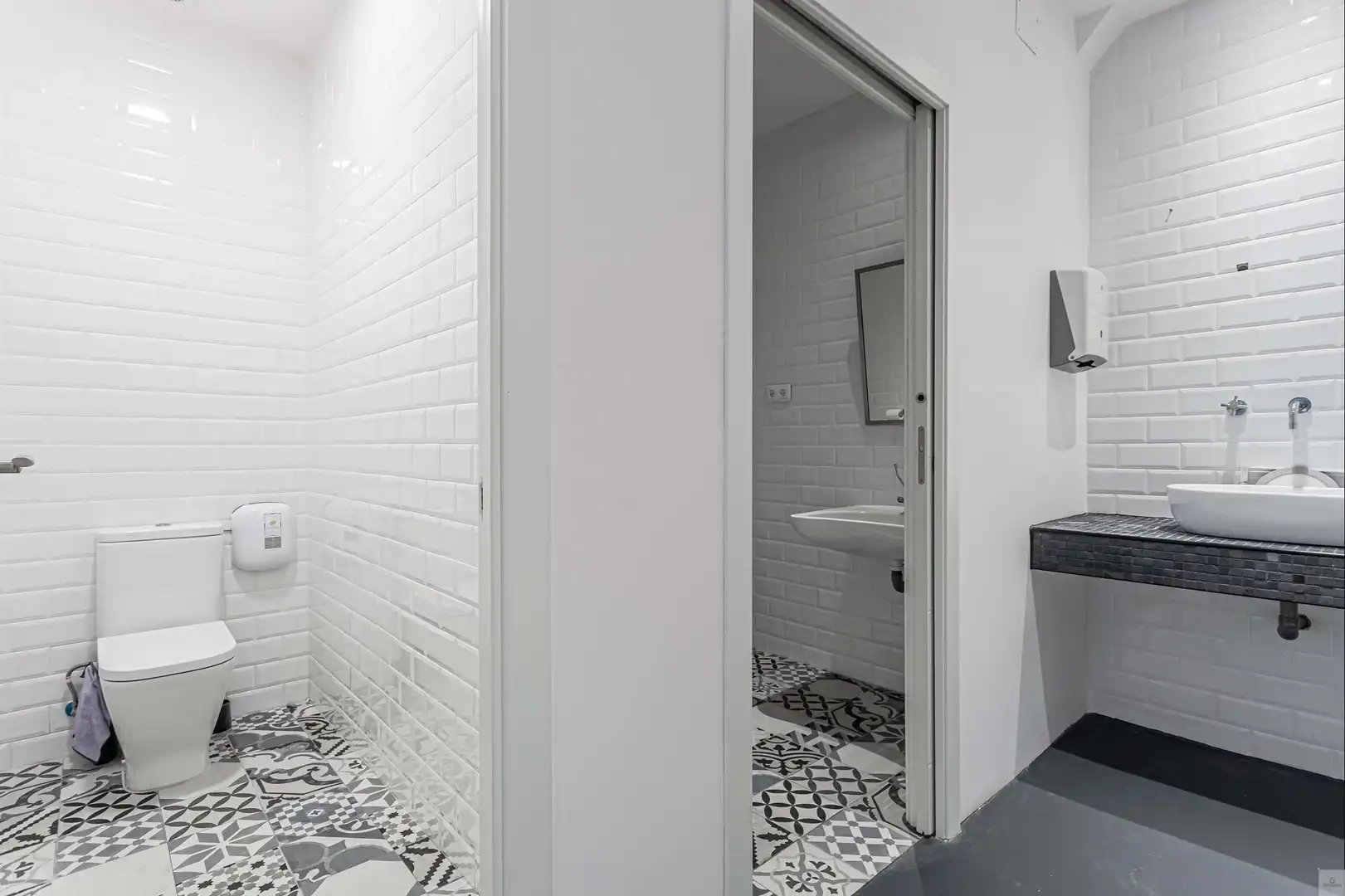 Badezimmer von Geschaftsraum zur Miete in Majadahonda
