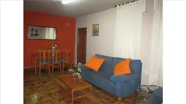 Sala d'estar de Pis de lloguer en  Pamplona / Iruña amb Calefacció, Parquet i Traster