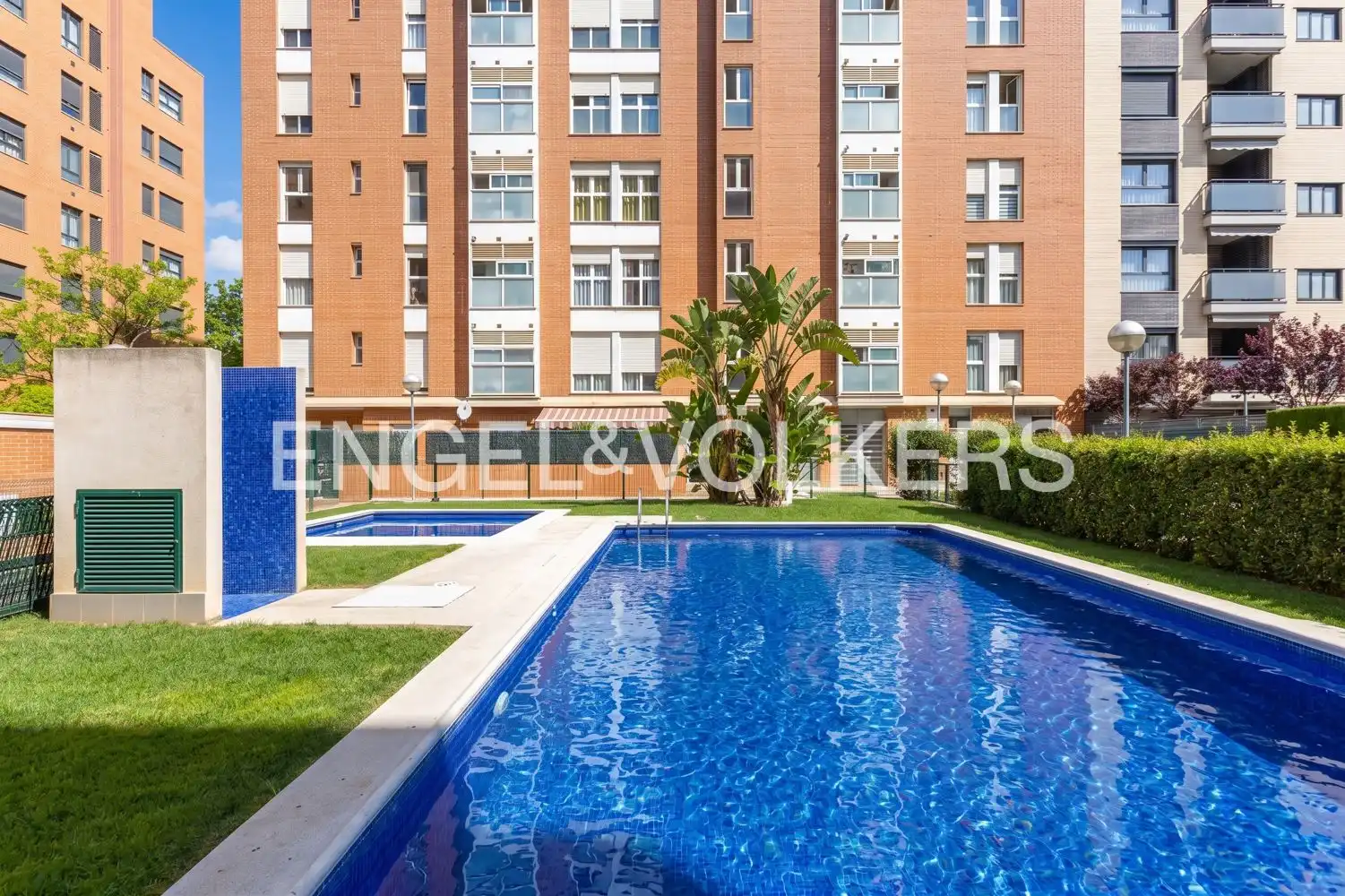 Schwimmbecken von Wohnung zum Verkauf in Valencia mit Klimaanlage, Heizung und Privatgarten