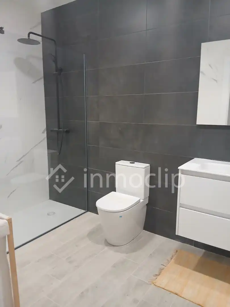 Bany de Apartament en venda en Salamanca amb Aire condicionat i Calefacció