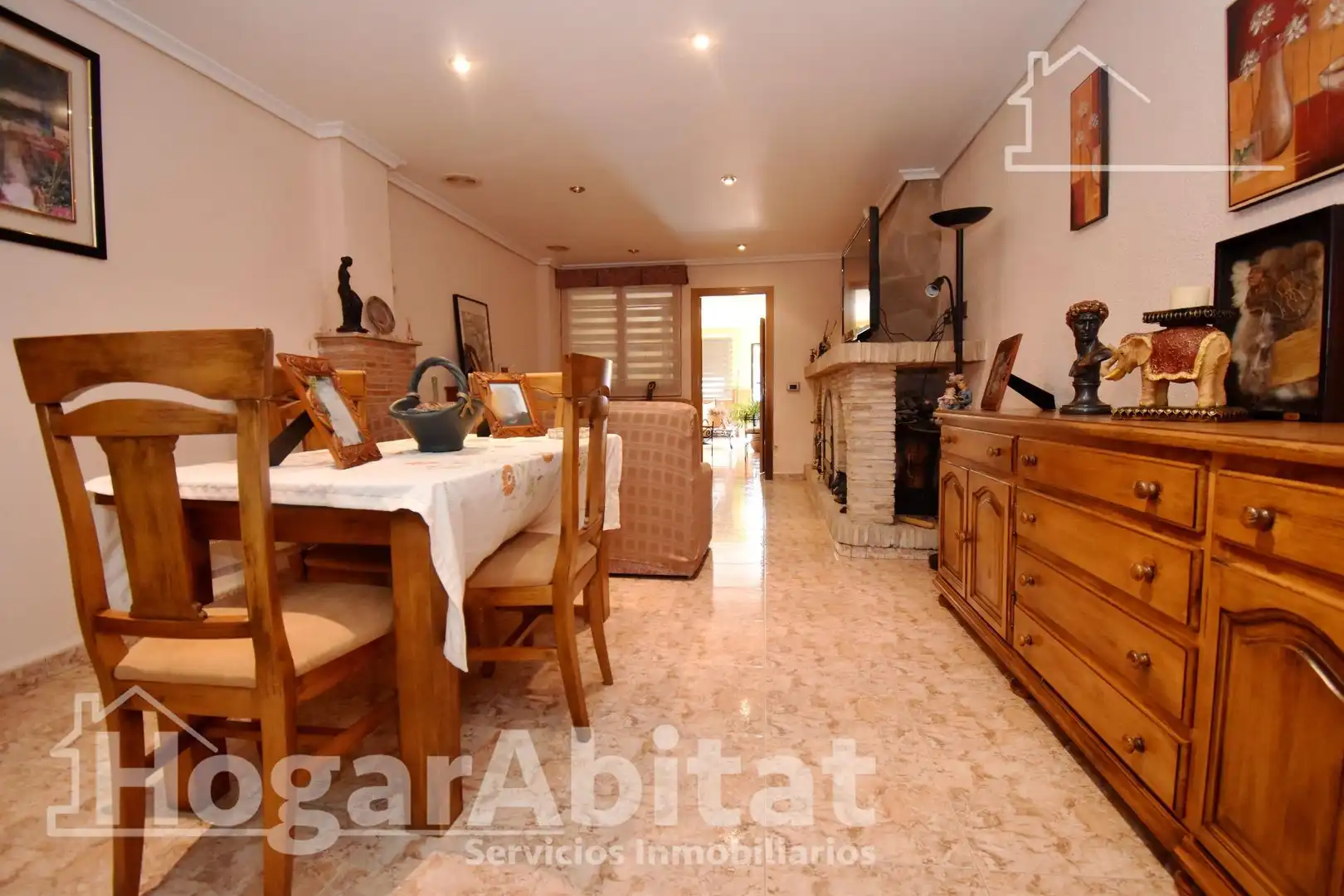 Sala de estar de Casa o chalet en venta en Almazora / Almassora con Terraza y Jacuzzi