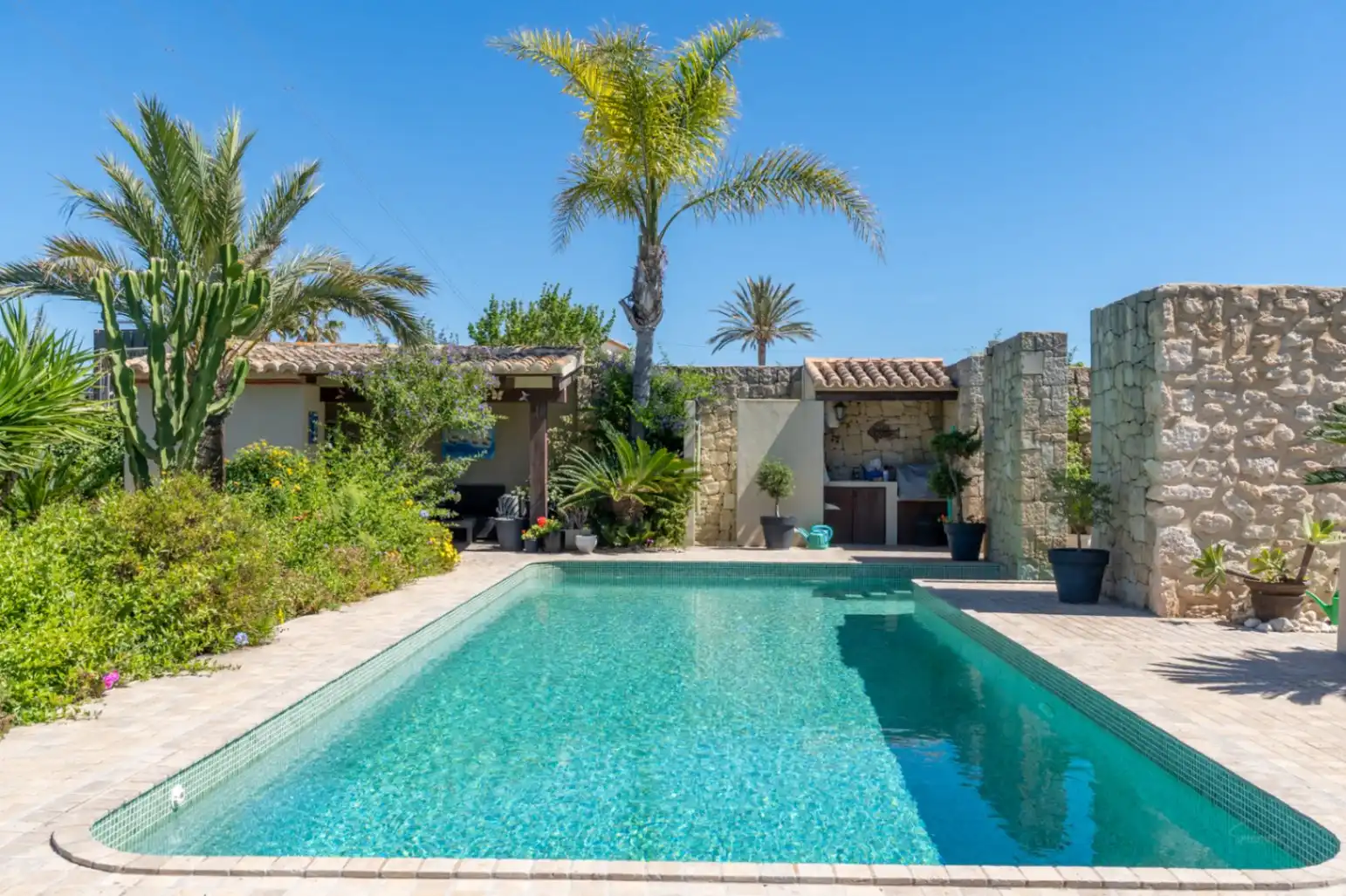 Piscina de Finca rústica en venta en Benissa con Aire acondicionado, Calefacción y Jardín privado