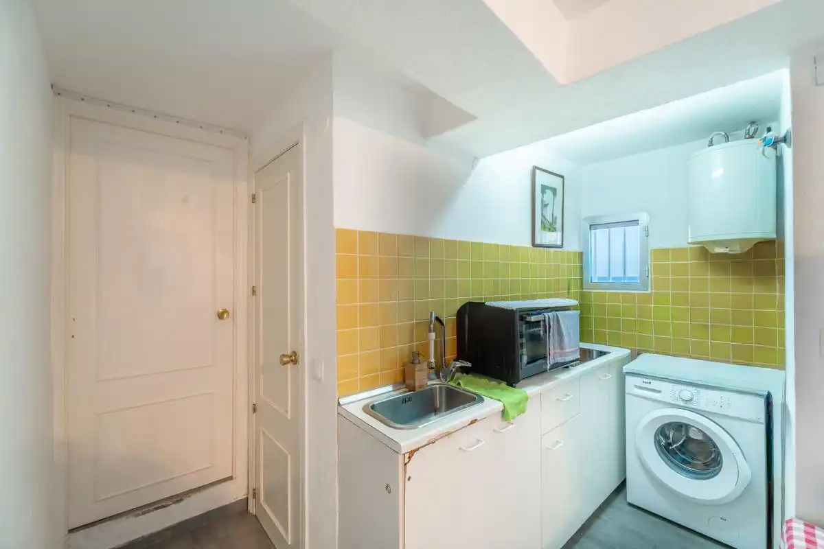 Kitchen of Flat for sale in Fuengirola  with Heating