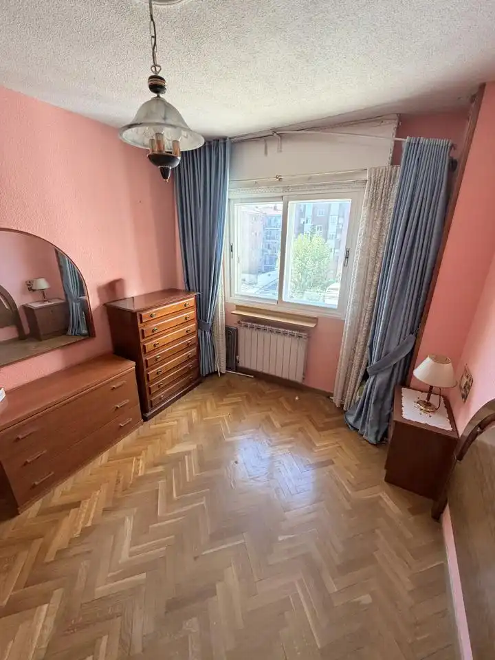 Schlafzimmer von Wohnung zum Verkauf in Madrid mit Heizung, Parkett und Gemeinschaftspool
