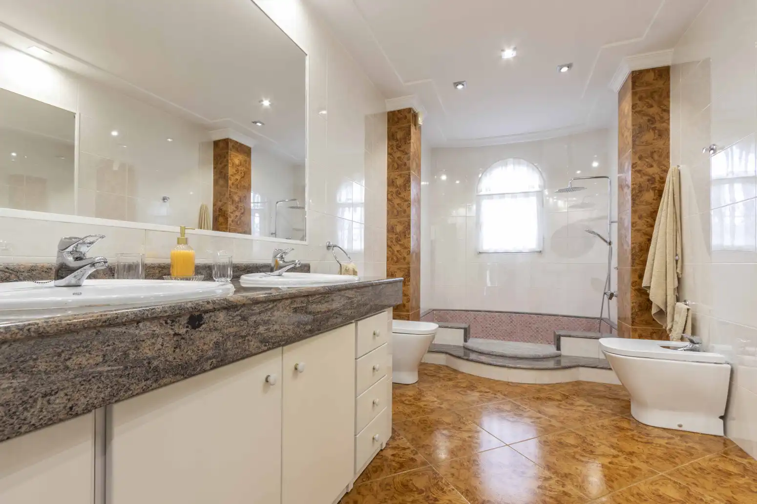 Baño de Casa o chalet en venta en Torrent con Aire acondicionado, Calefacción y Jardín privado
