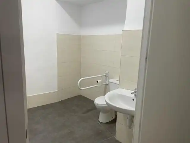 Business premises to rent in Avenida RABANALES, imagen 15