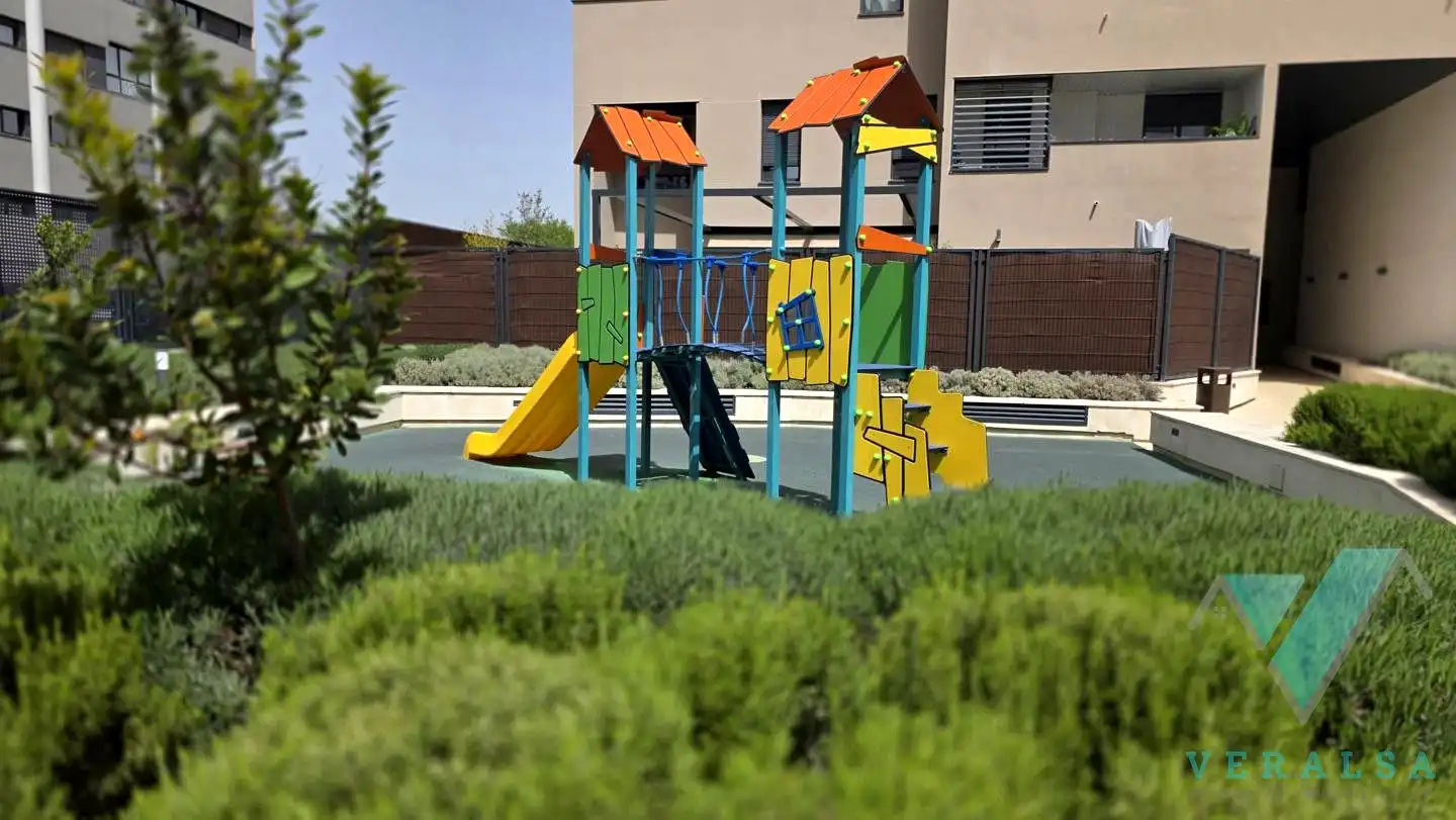 Jardín de Piso en venta en Madrid con Aire acondicionado, Calefacción y Terraza
