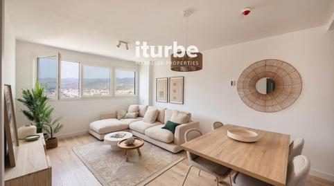 Foto 2 de Piso en venta en Paseo de Martiricos, Martiricos - La Roca - La Rosaleda, Málaga