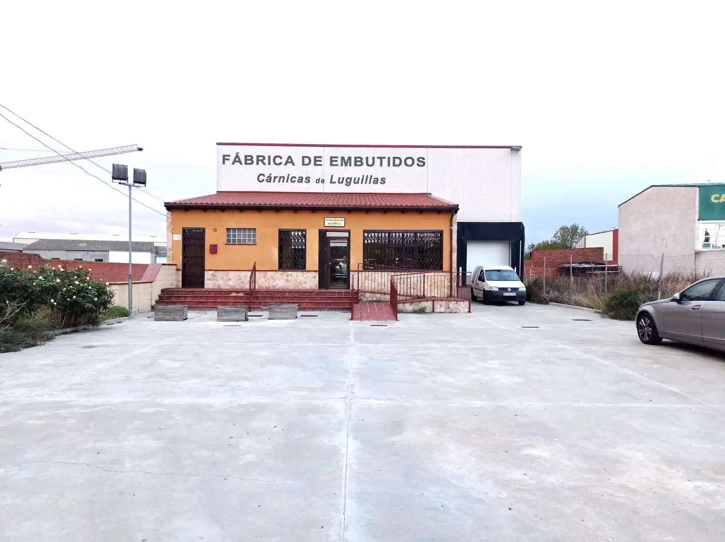 Vista exterior de Nau industrial en venda en Mojados amb Calefacció i Alarma
