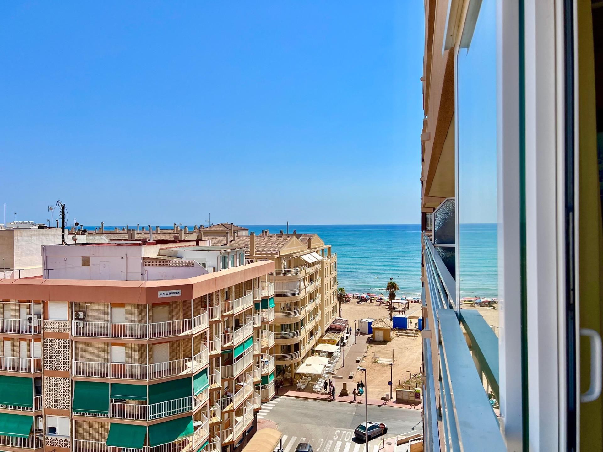 Bedroom of Apartment for sale in Torrevieja  with Terrace