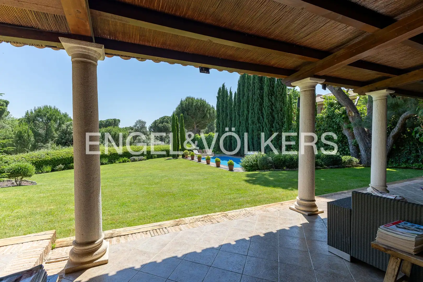 Terrassa de Casa o xalet en venda en Majadahonda amb Calefacció, Jardí privat i Terrassa