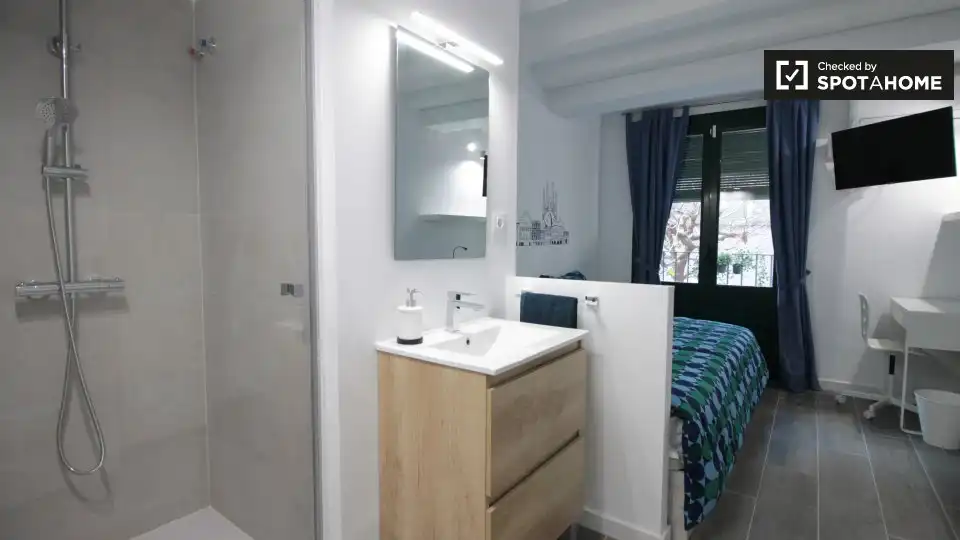 Room in Sant Pere, Sta. Caterina i la Ribera