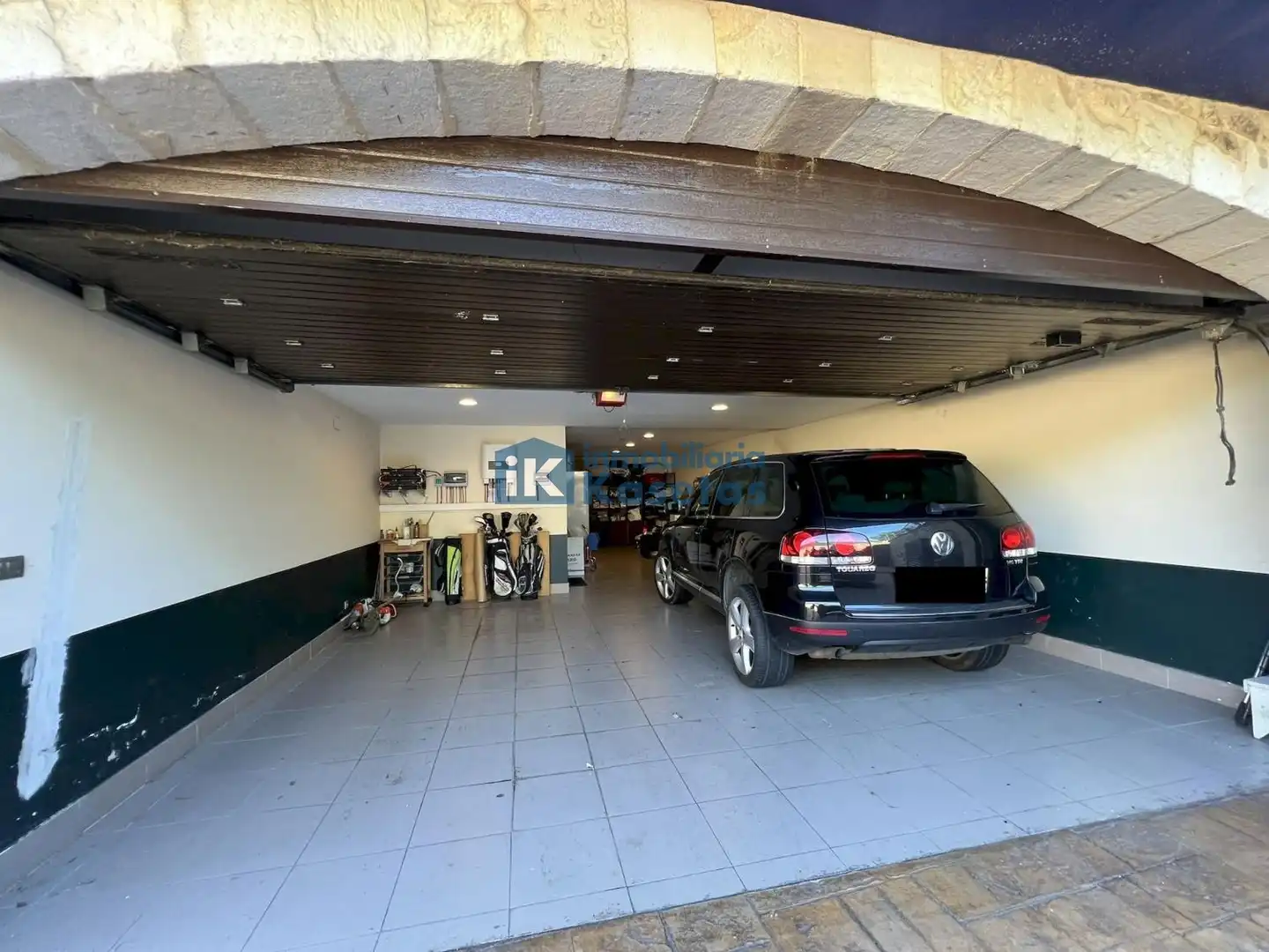 Parking of Houses for sale in Basauri   with Air Conditioner and Heating