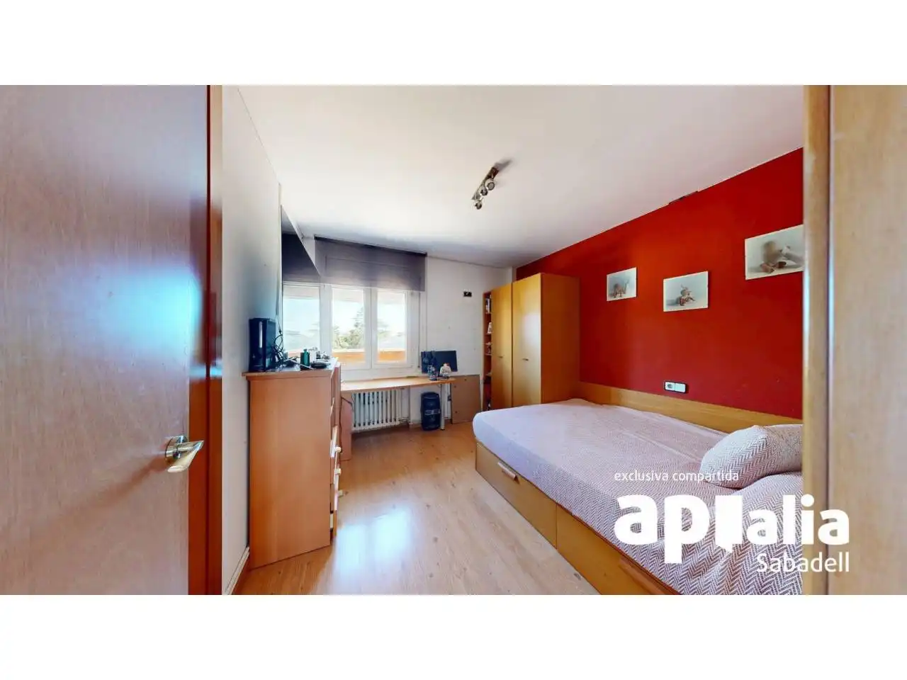Habitación de Casa o chalet en venta en Barberà del Vallès con Aire acondicionado, Calefacción y Jardín privado